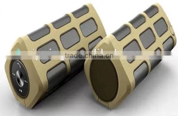 2015new hot sell waterproof bluetooth speaker power bank 7800mAh