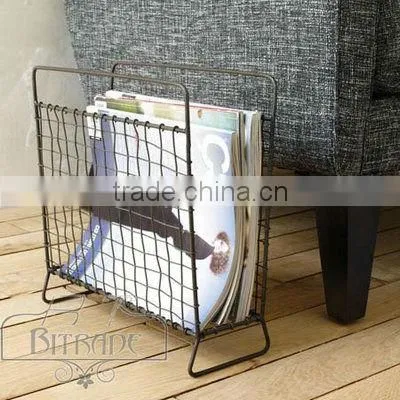 Metal magazine rack