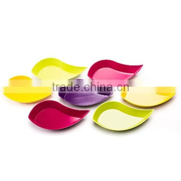 Custom Luna Medium Colander and Dew Bowl,1.5-quart White & Red plastic bowl manufacturer in china