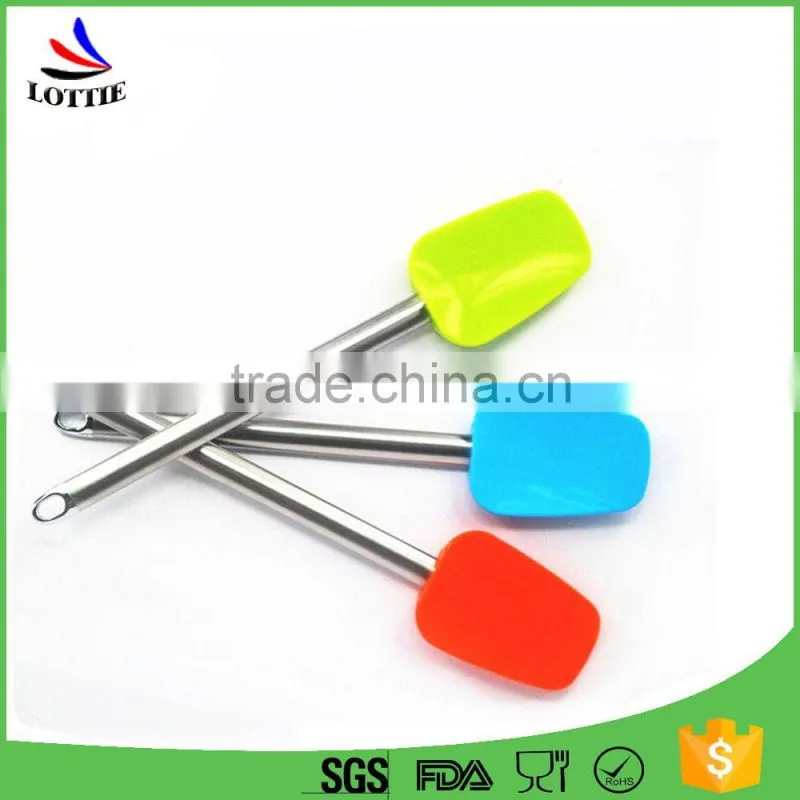 100% Food Grade Personalized Baking kitchen silicone Christmas pastry spatula kids silicone spatula