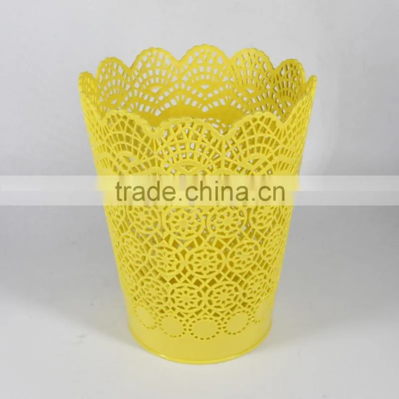 plastic round hollow out sunflower waste bin