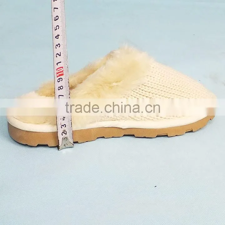 Discounted Women Various of Plush Slippers Stock