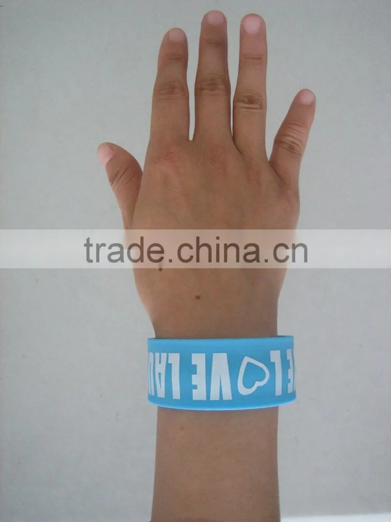 popular silicone snap wristband