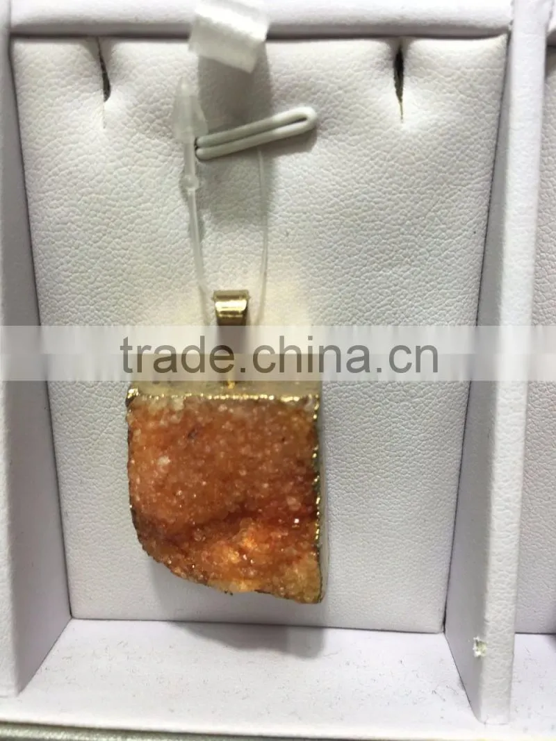 Druzy Quartz Natural Stone Irregular 18K Gold Plated Raw Stone Pendant Necklace For Women Quartz Necklace