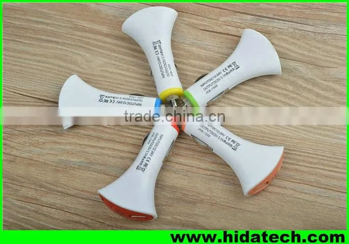 Christmas promotional dual usb electric car charger adapter for iphone in fanshaped with smile face