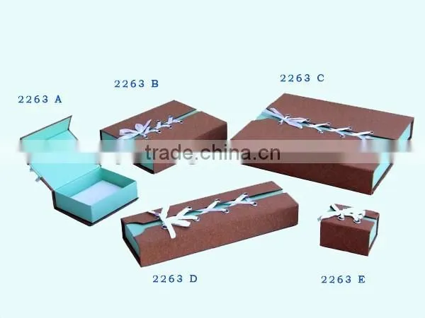 High quality costom antique paper jewelry box for small set / pendant / bracelet / ring