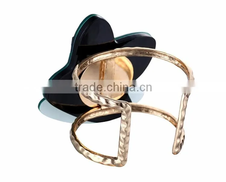 Fashion jewelry hot selling High Quality Jewelry Gold Plated open cuff Bangle