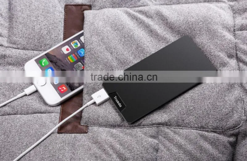 Shenzhen Wholesale Promotional Gift Super Thin Li-polymer battery power bank 3000mAh with 2 LED Torching Indicators for phones