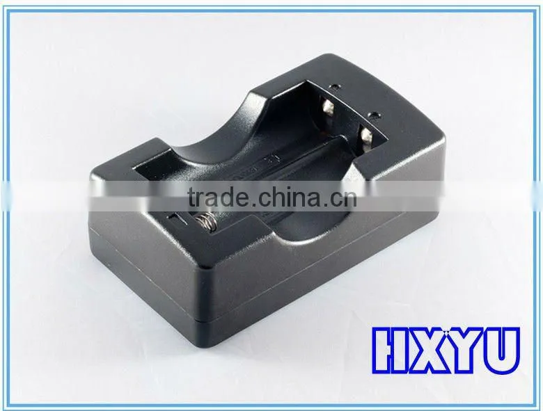 4.2V1A-1.2A 18650 li ion battery charger with car plug