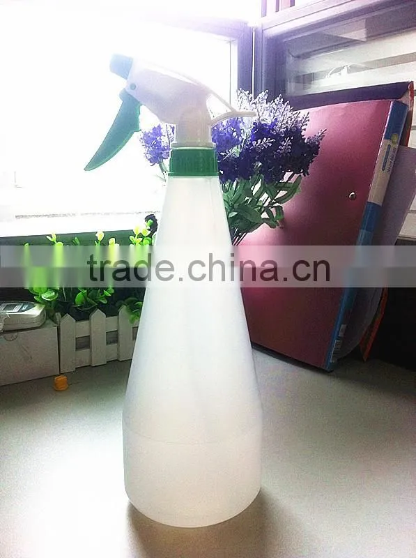 iLOT 1000 ml Resistant Plastic material bottles spray, Garden Spray Bottle with Trigger