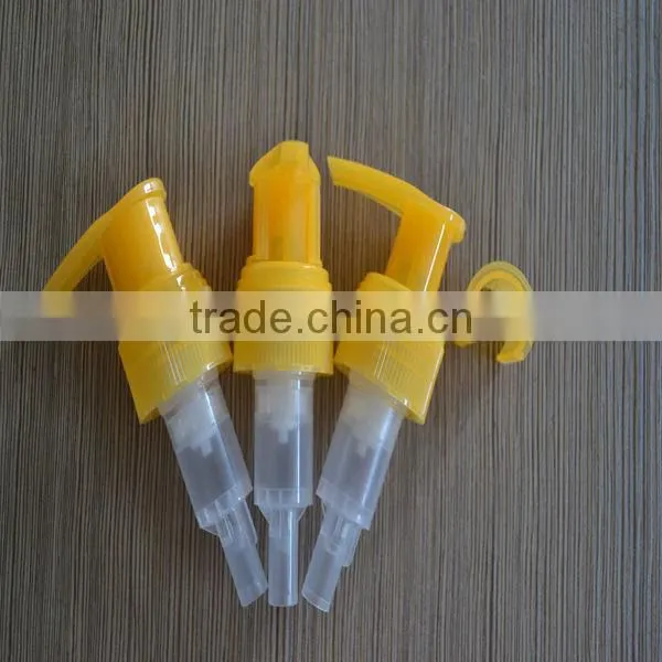 Plastic Lotion Pump spring outboard left-right locked