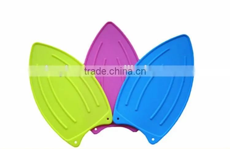 Silicone rubber steam iron cover/mat for hot iron
