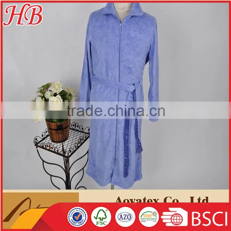 3D embossed coral fleece zip bathrobe