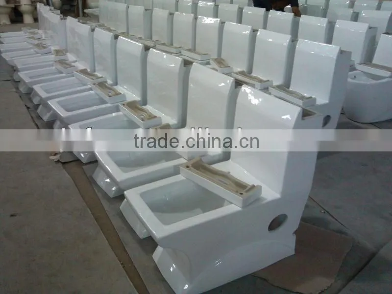 710 Elegant Ceramic bathroom counter wash basin