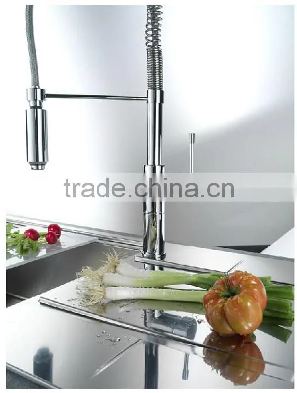Chinese kitchen sink faucet manufacturer brass single lever pull out kitchen faucet