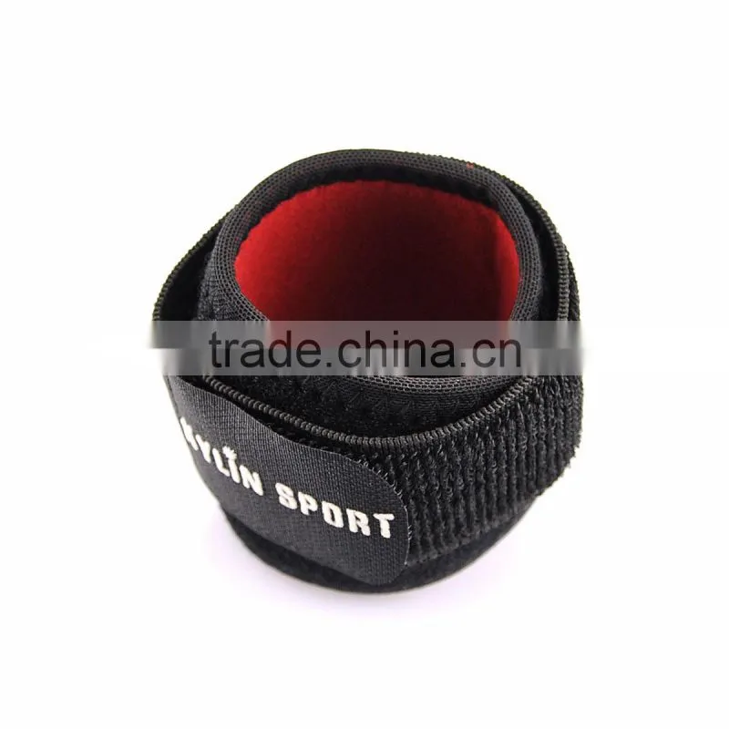 Wrap-around Black Neoprene Sports Wrist Support Band Protector Guard Brace Pad