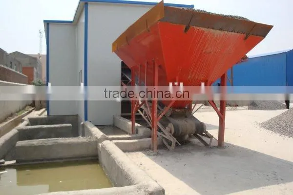 Electric hopper with rubber belt conveyor