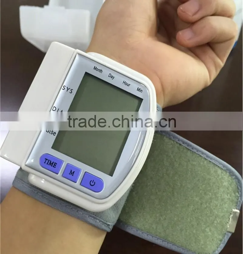 2017 Home Automatic Wrist digital lcd blood pressure monitor watch
