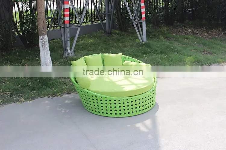 Outdoor Plastic Rattan Round Beach Sun Bed