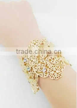Big wide hollow cuff bangle crown and leaf design hollow cuff bangle for evening dress