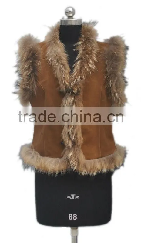 YR098 Pig Suede with Raccoon Fur Trimming Vest Fur and Leather Vest