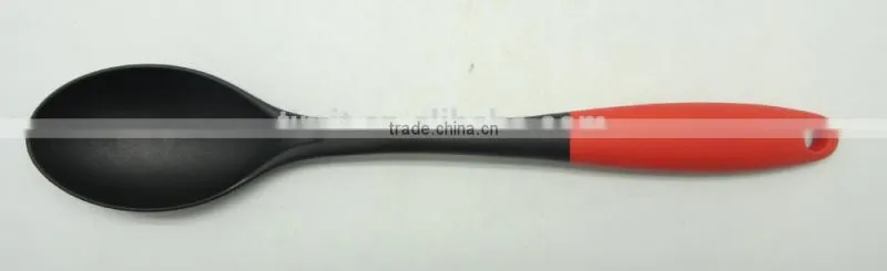 PLASTIC KITCHEN TOOLS