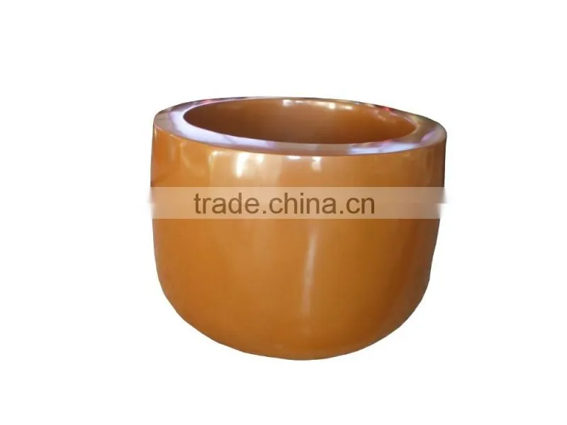 simple fiberglass flower pot