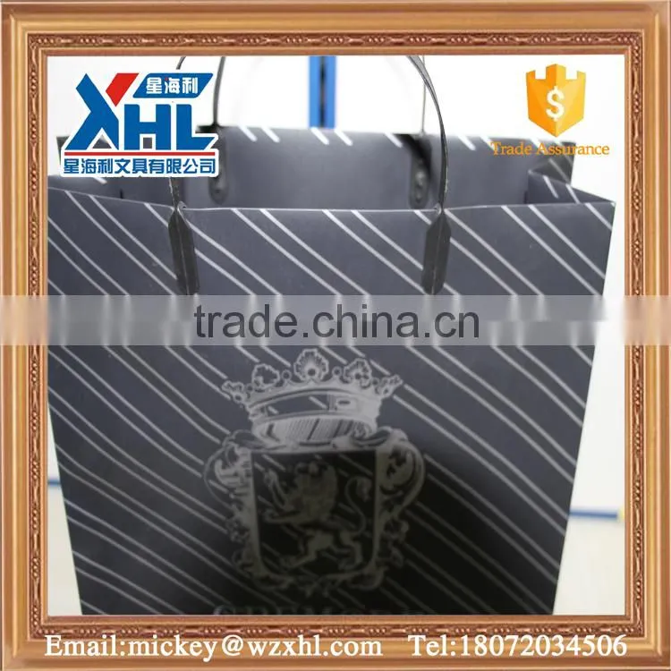 new design gift bag with plastic handle