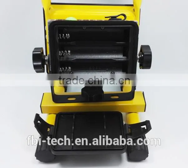 Alibaba china outdoor led flood light rechargeable with lithium battery 18650