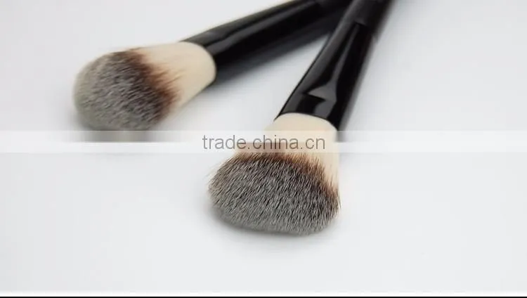 Wholesale price fashion foundation makeup brush