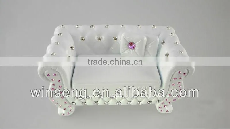 Wholesale Polyresin Decorative Sofa Jewelry Box with Swarovski Crystals