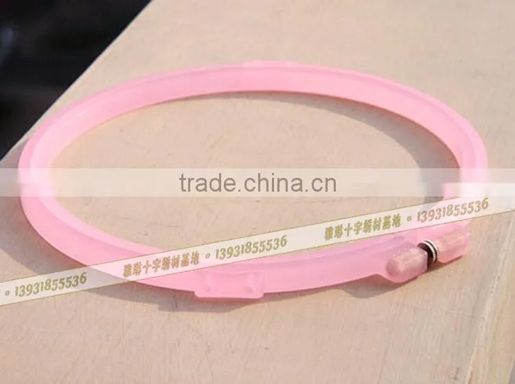 China wholesale colorful embroidery frames plastic hoops frosted embroidery hoop craft hoops cross stitch 15cm