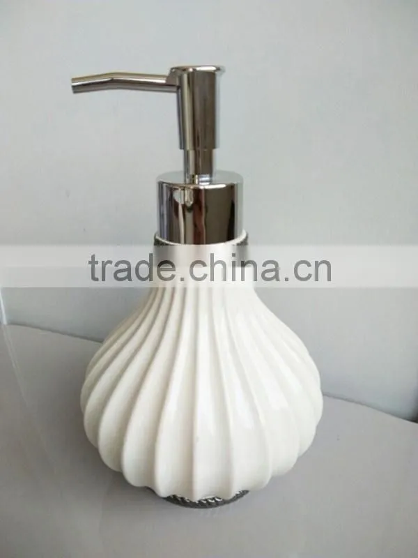 Modern ceramic Bathroom Accessories Set Holder 3 pcs : tumbler, soap dish, dispenser