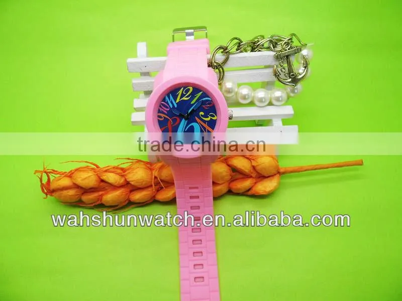 2013 latest design fashion surface multicolor numbers creative watch