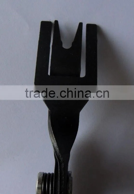 Panel clip pliers