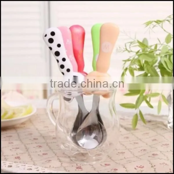2015 hot sell cartoon food grade plastic handle stailess steel spoons supplier in China,food grade plastic spoons supplier