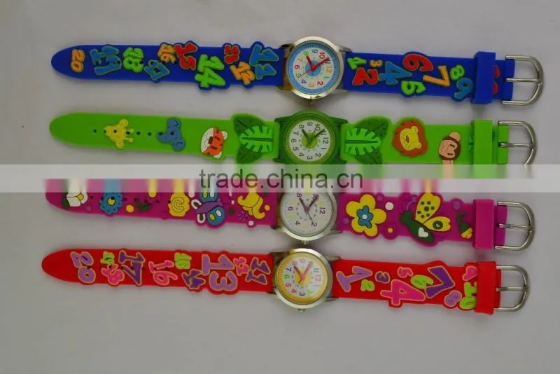 New stylish trendy popular silncone kids watch with colorful strap watch