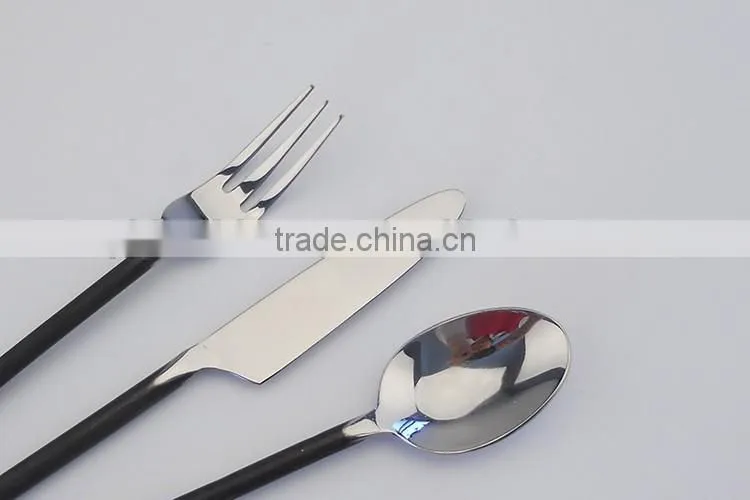 24PCS Black Handle Cutlery Set 9003