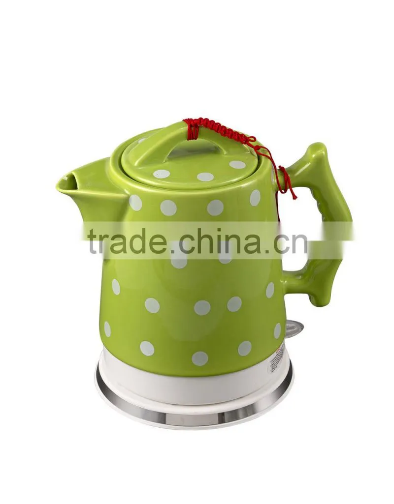 cordless ceramic kettle boiling water