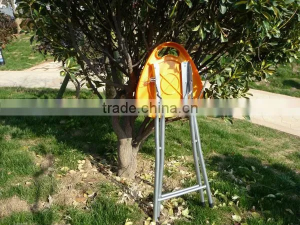 Triangle Shape Metal Leg Folding Stool With Handle