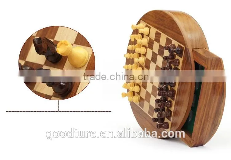 Mini Round Box Magnetic Wooden Chess Set