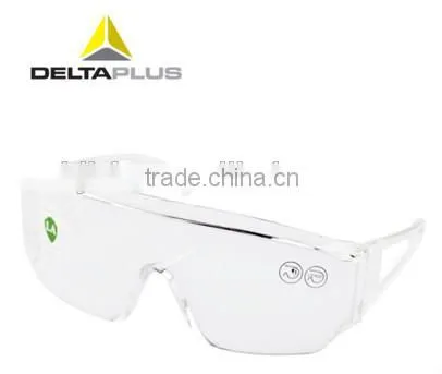 Light polycarbonate for visitors anti-fog safety glasses
