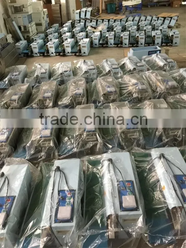 Continuous small plastic bag sealing machine with ink printing