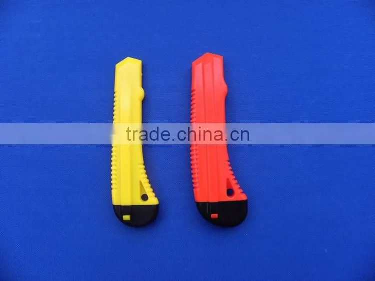 B2805 utility knife wholesale plastic dielectric hardware accessories stationery groceries