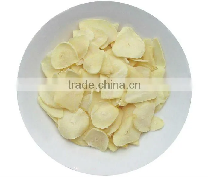 dried dehydrated garlic flakes