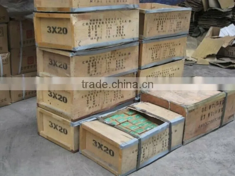 Flat head slotted wood screw