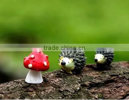 cy307 Miniature DIY Fairy Garden Accessories 3pcs/set,two hedgehog and one mushroom