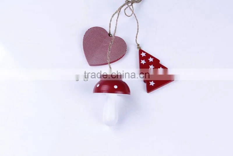 2014 new design beautiful wood mushroom heart shaped hang plaque