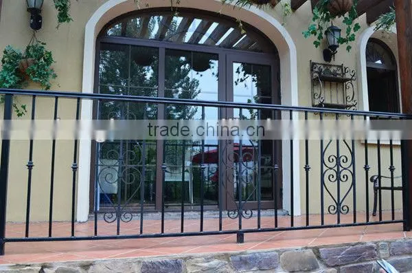 2015 Top-selling steel decorative wire garden fence