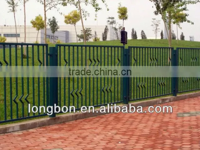 2015 Top-selling hand forged exterior iron fence